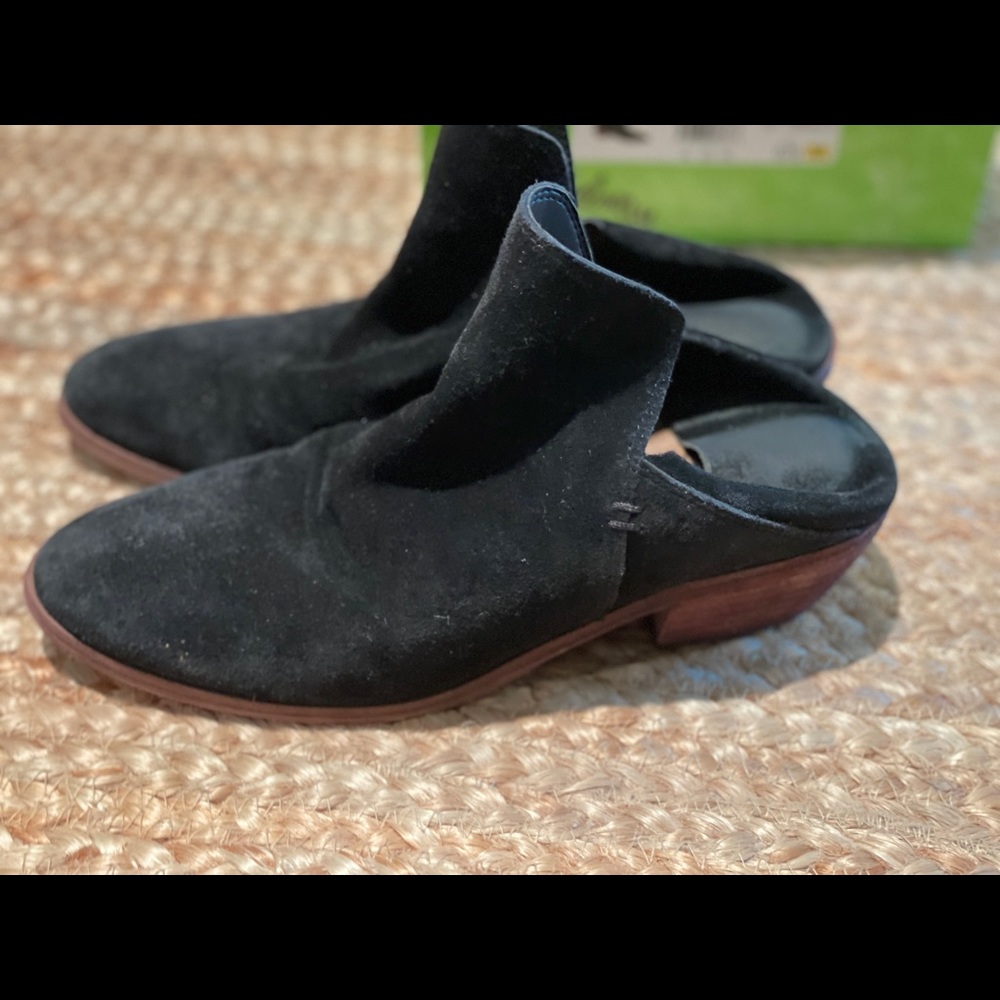 Sam Edelman black suede booties